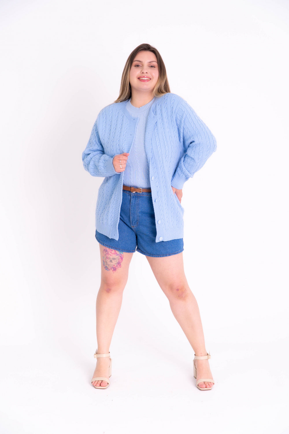 Casaco de Tricot Feminino com Botões Plus Size