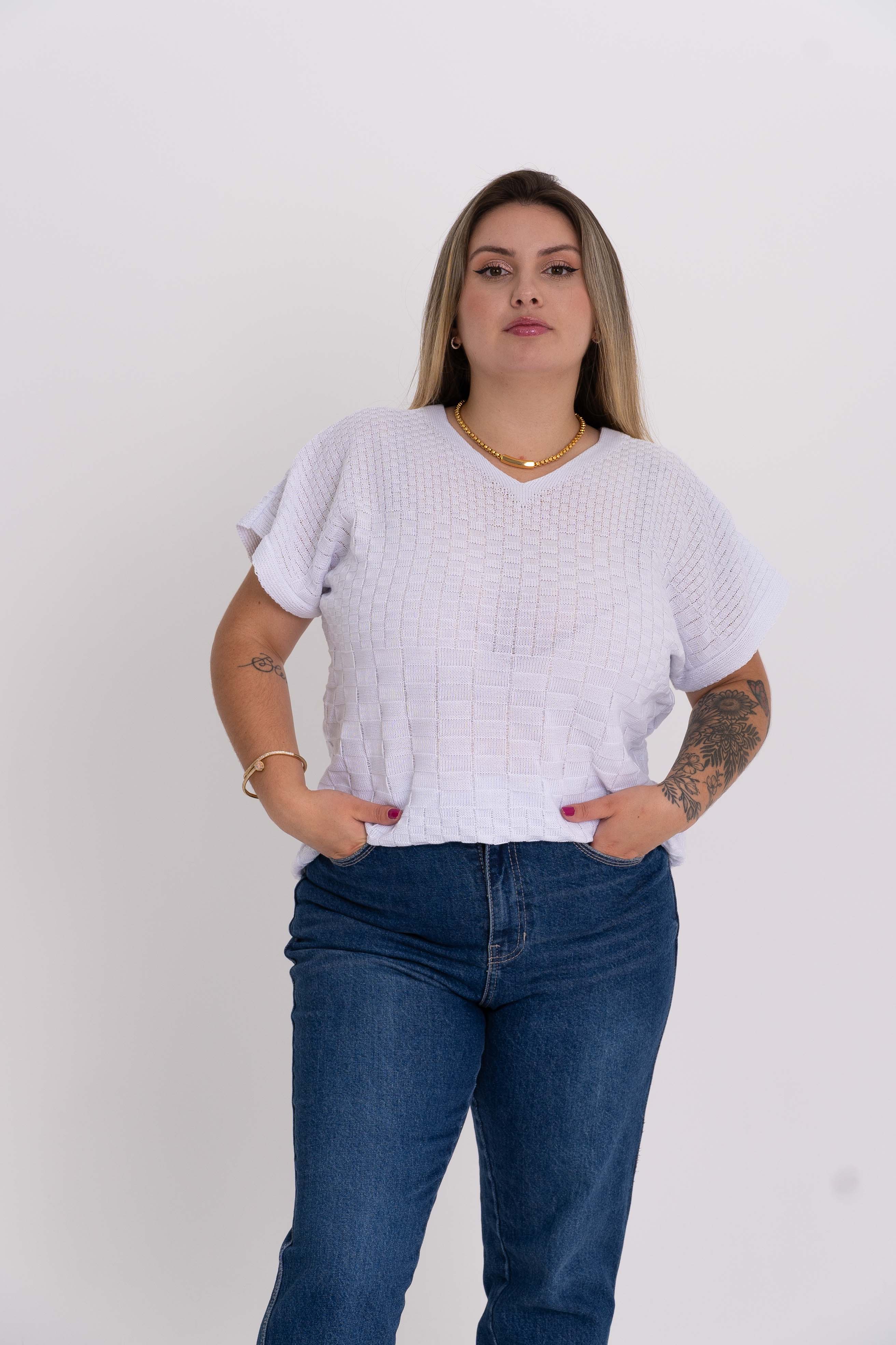 Blusa Tricot Texturizada Gola V