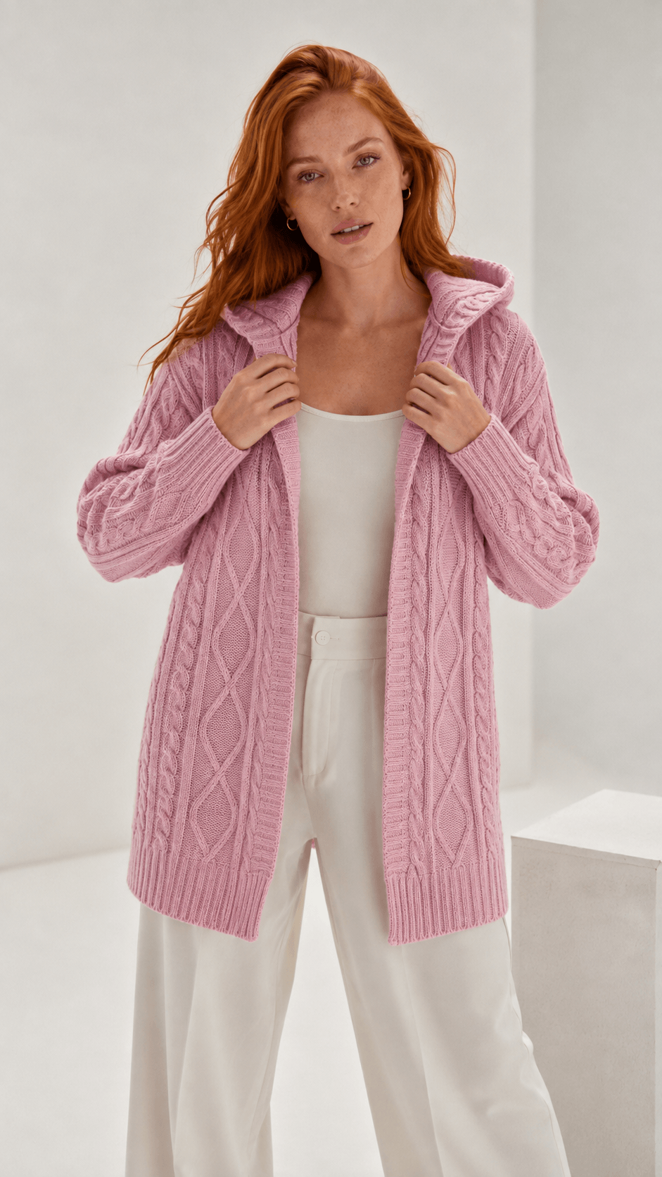 Cardigan Trançada com Capuz